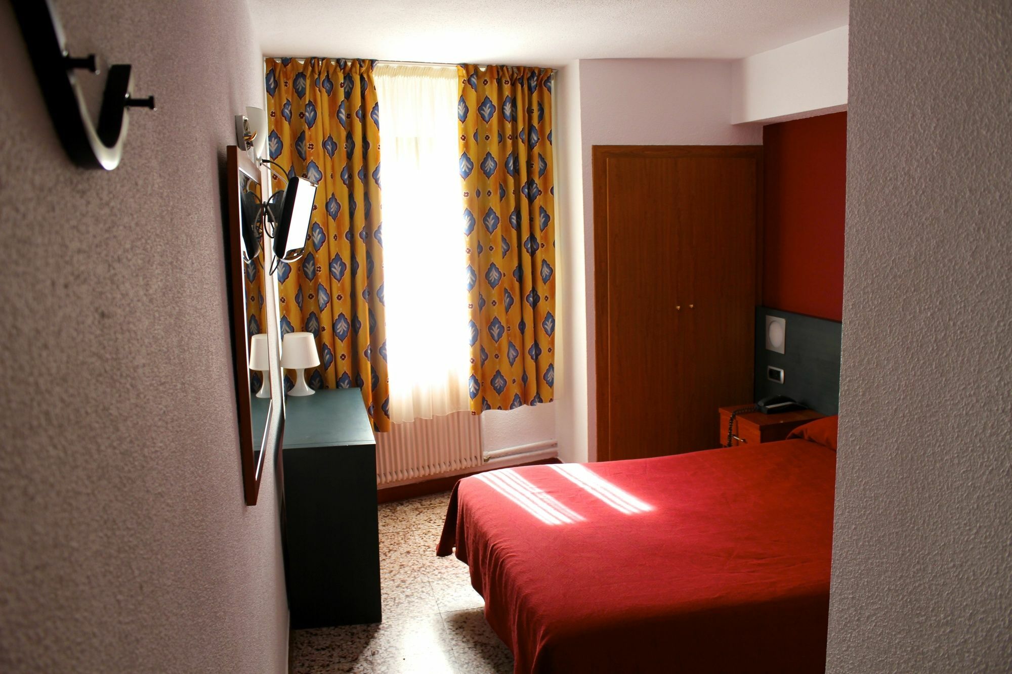 Avanti 3* Pas de la Case